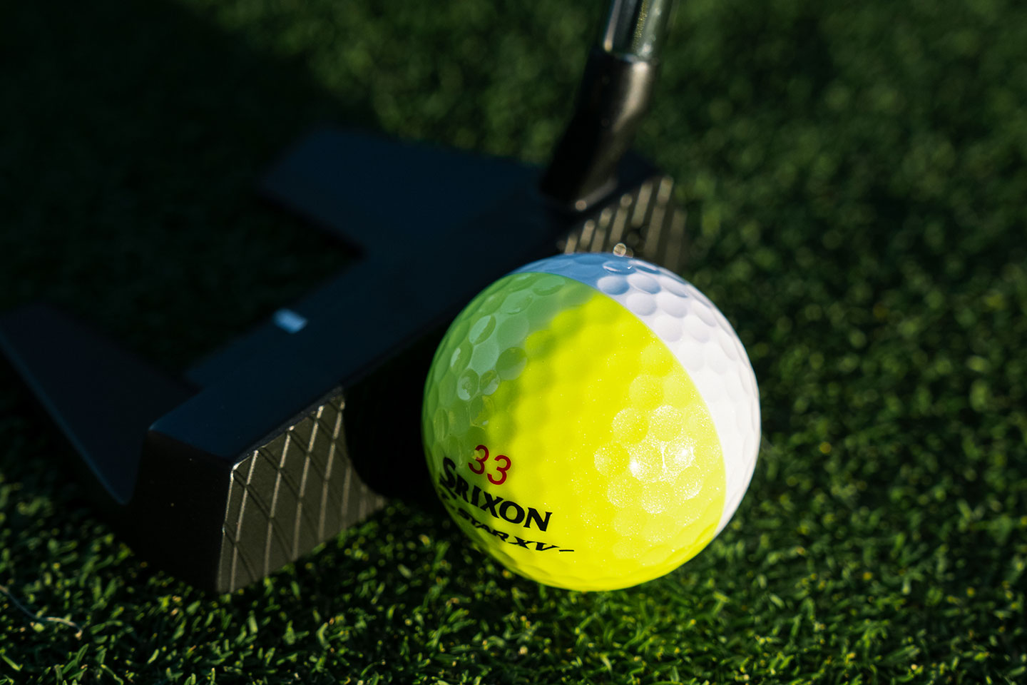 Z-STAR XV DIVIDE Golf Balls Image 3